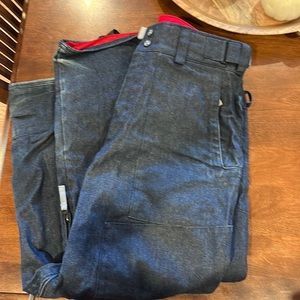 Men’s Burton snowboarding pants